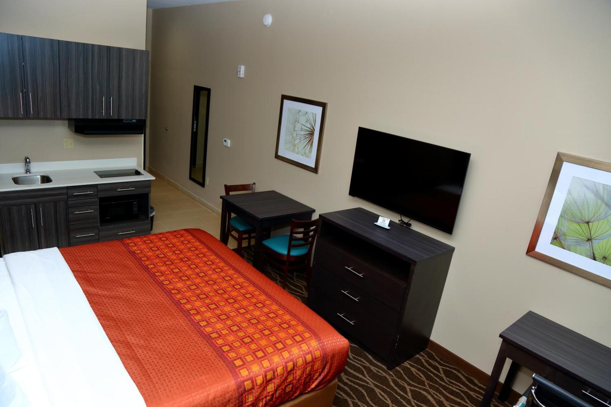 Americas Best Value Inn & Suites-Prairieville Экстерьер фото